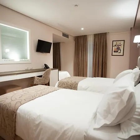 Doanesia Premium & Hotel 4*