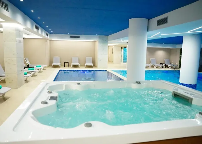 Hotel Doanesia Premium & Mezez