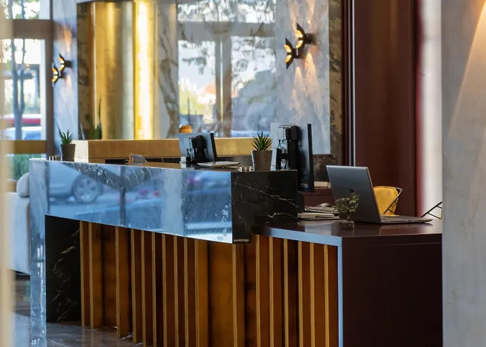 Doanesia Premium & 4*