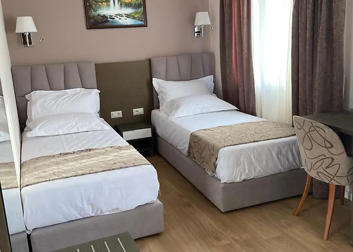 فندق Doanesia Premium & 4*