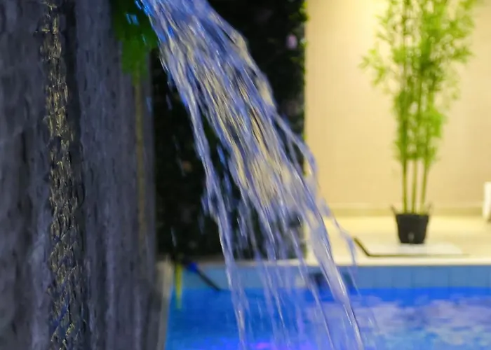 فندق Doanesia Premium & Mezez